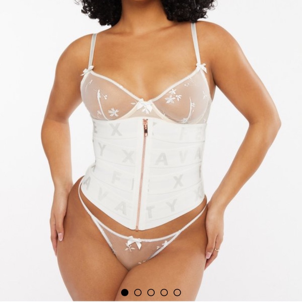 Savage x Fenty Waspie corset M/L white pearl